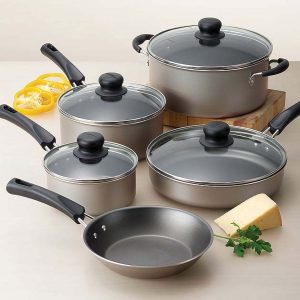 9-piece all-round non-stick cookware champagne set lightweight but durable, perfect for kitchen use or as a thoughtful gift